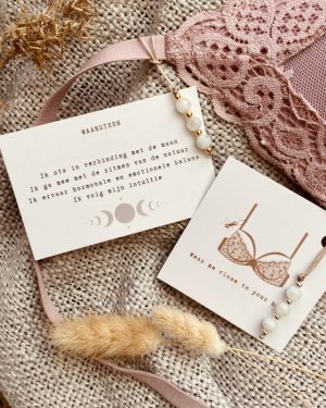 bh hangertje maansteen 2